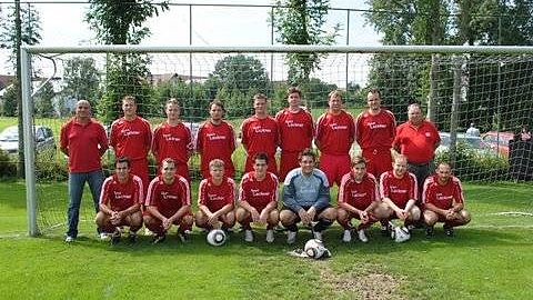 von hi.li.:Sportl.Leiter Binder Franz, Tr. Gilian Lars, Terla Oliver, Binder Manuel, Terla Thomas, Danner Johannes, Baumgartner Alexander, Hundius Till, Fandlwinga Waldpaintner Hanse
von vo.li.:Obermeyer Stefan, Fuchs Thomas, Noll Franz, Bauer Alexander, Bauer Florian, Binder Fabian, Urlhardt Franz, Jessat Michael