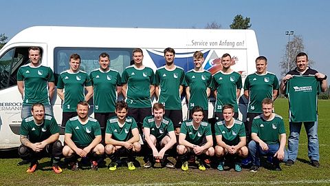 Obere Reihe v.l.; Fabian Brümmer, Marvin Gerken, Arne Steinberg, Marcel Reichert, Frederic Telkmann, Sebastian Brünjes, Co-Trainer Holger Engelke und Trainer Jens Burfeind. 
Untere Reihe v.l.; Marcel Meyer, Marcel Krihson, Kevin Riggers, Moritz Borchers, Niklas Engelke, Jan-Malte Engelke und Teammanager Hans Töwe.