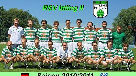 Hinten v.l.: Schöttl Tommy, Kaun Andi, Lorenz Matthias, Salomon Julian, Ritt Florian, Werner Basti, Wagner Klaus, Artmeier Andi, Hauler Gerry.
Vorne v.l.: Schrödl Erich, Kossa Kevin, Eibauer Uli, Daschner Matthias, Ammer Andreas, Salomon Pedi, Hölzl Johannes, Heigl Daniel, Schweiger Martin
Es fehlt: Bräu Stefan, Englmeier Philipp, Gianfrancesco Giuliano, Griesbeck Thorsten, Hafner Daniel, Illig Daniel, Woisetschläger Paddy