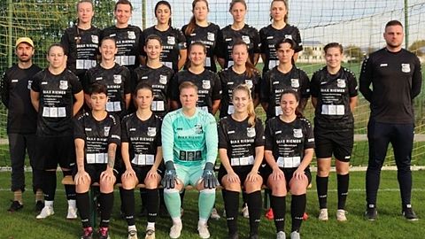 Offizielles Mannschaftsfoto 1. Frauenmannschaft des Radefelder SV 90 Saison 2025/2026