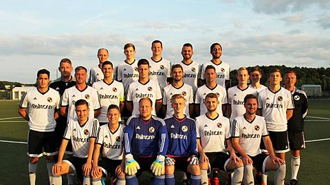 Hertha Buschhoven 1. Mannschaft 2017/2018

Es fehlen: Marco Weber, Markus Masbach