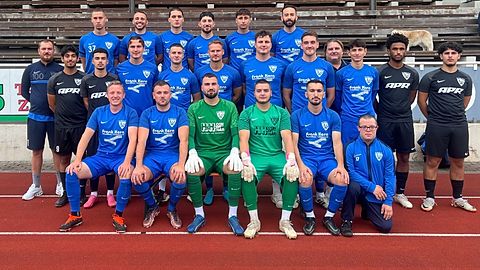 Hintere Reihe von links nach rechts: Melvin Sala, Riccardo Scicchitano, Arlind Alija, Baris Sakat, Abdelbari Benai Marco Compagnino,
Mittlere Reihe: Trainer Sascha Samardzic, Emre Büklü, Berdan Göz, Meik Rusch, Ardit Mushkolaj, Adrian Fischer, Niko Rusch, Luke Deibler, Betreuer Martin Vierthaler, Bleon Selmani, Nathanael Zanger, Devrim Yildiz
Vordere Reihe:  Marco Kern, Sandro Samardzic, Tim Rusch, Lucas Vierthaler, Alban Hiseni, Max Schumann