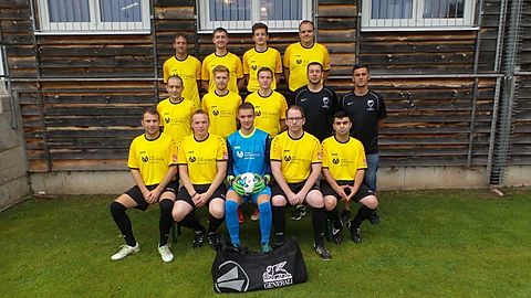 Hinten links: T.Gückelhorn, B.Grau, C.Postic, H.Weller.
Mitte links: Ion Monteau, M.Hinderer, A.Krief, Co-Trainer F.Lorusso, Trainer M.Uslun.
Vorne links: Ch.Bauer, B.Kirsten, B.Maier, Th.Herrmann, Ignat Constantin
Sponsor: Deutsche Vermögensberatung Björn Kirsten