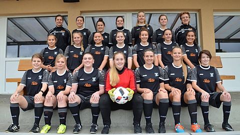 Letzte Reihe: Trainer Florian Spiller, Kapitän Diana Weikl, Leah Greilinger, Marina Pritzl, Amelie Staudhammer, Amelie Koller, Abteilungsleiterin Marion Günther
Mitte: Lilli Vörös, Sarah Stradala, Kristina Striker, Carina Bielmeier, Laura Schreiner, Franziska Gilch, Uta Siam
Erste Reihe: Sabine Bauriedl, Tamara Blüml, Laura Vaith, Amelie Geh, Antonia Villett, Anne Moszko, Eva Hofmaier
Es fehlen: Sabine Huf, Juliane Preis, Julia Tausch, Alina Pavlov, Anna Krammer, Sabine Ebnicher, Laura Liebl, Luisa Karmann, Co-Trainer Rainer Schauberger, Celina Autengruber