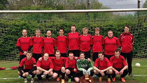 Hintere Reihe v.li.n.re.: Christian Brau, Dominik Janßen, Daniel Porschen, Kilian Heinrich, Rene Blankenhagen, Benjamin Georg, Pascal von Bergen, Pascal Reimers und Tobias Ostendorf. Vordere Reihe v.li.n.re.: Robin Lotz, Michele Albers, Kai Dittrich, Daniel Scheel, Dominic Such, Gustav Walter und Pascal Aszmons. Es fehlen: Peer-Holger Schatzschneider, Yilmaz Kilic, Patrick Boyks, Darvin Hullmann, Ahmet-Nazif Mutu, Dennis Hausburg und Keven Riemann.