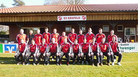 1. Mannschaft SV Grafeld Sasion 2013/14
obere Reihe von links
Trainer Hans Dresmann,Hernik Anterhaus ,Sebastian Behner,Georg Fasthof Kühle,Andreas Schulte , Mark Middendorf, Thomas Mehmann ,Simon Lübke,
Felix Roche , Michael Anterhaus,Ansgar Brans ,
Sitzend von links
Tobias Behner,David Wilske,Daniel Schröer,Markus Wübbe, Marcel Schröer,
Frank Ramler,Cristian Junghans ,Lukas Dresmann, Florian Ramler Mathias 
Anterhaus
Es fehlt auf dem Bild 
Timo Klues Holtkamp