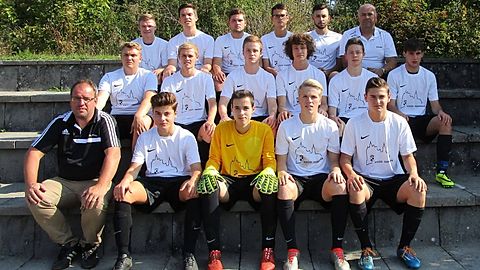 obere Reihe v.l.n.r.:
Tim Schneider , Julian Reiser , Yasin Celik , Karol Mazur , Maximilian Solhan , Co-Trainer Erhard Röder

mittlere Reihe v.l.n.r.:
Dennis Stahl , Benjamin Rumpel , Simon Aichele , Pascal Rataij , Johannes Aichele , Manuel Müller

vordere Reihe v.l.n.r.:
Trainer Andreas Schmölz , Leon Pfaus , Johannes Hartmann , Yannik Stroppel  , Hakan Duman