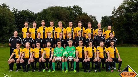 oben von links nach rechts: Bastian Dreier, Benedikt Münnich, Pascal Meyer, Bastian Schneiders, Dirk Jütting, Marco Alexandre, Jarmo Günther, Leander Otto, Raphael Kramer, "Eci"
mittlere Reihe von links nach rechts: Sascha In der Stroth (Trainer), Jannik Hartstang (Co-Trainer), Marius Haucap, Moritz Overberg, Paul Scholz, Tjard Bornefeld, Christoph Hagensieker, Joscha Berndmeyer, Hendrik Niemann (Co- Trainer), Stefan Grasser (Betreuer)
unten von links nach rechts: Marius Sandmann, Henry Lembeck, Gereon Schiffer, Daniel Möller, Patrick Schönemann, Alexander Steinke, Daniel Reifschneider, Lukas Maaß, Daniel Questereit, Ruben Weiß