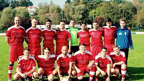 Vorn v.l.n.r.: Oliver Keye, Maximilian Ralser, Toni Iannuzzi, Eugen Iochim, Patrick Pfefferkorn, Jürgen Kannunikov, 
Hinten v.l.n.r: Alexej Gorbatschew, Eugen Kaiser, Caner Dogan, Viktor Nidens, Sebastian Lupulescu, Sunaim Ibeski, Alexander Bitsch, Abdullah Aktun, Robert Schön

(12.10.2014 vor dem Spiel gg. Den SV Schmalegg II)