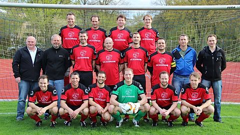 1. Reihe v. Links: Christoph Wittmann, Matthias Schröter, Daniel Haimerl (Trainer), Daniel Frank, Reinhold Frank, Tobias Jetten
2. Reihe v. Links: Hermann Pflieger (Betreuer), Roland Weissberger (Betreuer), Stefan Koch, Hans Roidl, Christopher Haimerl, Hermann Weber, Michael Amann, Egon Fischbein
3. Reihe v. Links: Christian Hauer, Norbert Merkl, Christian Kunz, Thomas Ehrismann