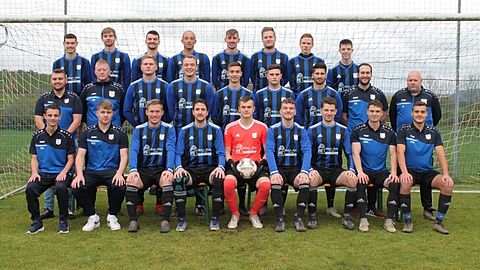 Obere Reihe, v.l.n.r. Louis Schabo, Jakob Priesmann, Tim Hoffmann, Nico Hettinger, Silas Heinen, Andreas Reines, Benny Domas, Oliver Schabo; 
mittlere Reihe, v.l.n.r. Jannik Heinen, Yannic Hawranke, Fabian Winter, Daniel Nesges, Noah Zehren, Lorenz Begon, Hannes Rodens, Sebastian Ewen, Jörg Liewer (Trainer);
untere Reihe, v.l.n.r. Hannes Lunkes, Niklas Tietze, Lars Galter, Michael Bermes, Philipp Peters, Leon Hoffmann, Patrick Fandel, Nils Haubrich, Francesco Hubert; 
es fehlen: Oliver Neises, Nils Heinen, Robert Heinz, Aaron Scheuren, Guido Lunkes (Torwarttrainer)