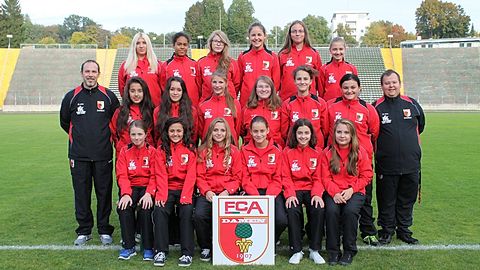 hintere Reihe v. l. n. r.: Schneider Tamara, Kebé Noemi, Schreiber Daria, Lingenhöl Alicia, Schön Annika, Bötel Ina, 
Mitte v. l. n. r.: Trainer La Rosa Salvatore, Meindl Yvonne (C), Simmen Asena, Helbig Tabea, Faul Jessica, Rashiti Donika, Haxhani Arietta, Trainer Artmeier Dennis,
vorne v. l. n. r. Feistle Sophia, Munoz Palomino Naima, Abazibra Selina, Rrahmani Elizabetha (TW), La Rosa Chiara, Höcherl Melanie,
Es fehlen: Ewert Selina, Brenner Jana, Sabic Emira, Dieckmann Marie