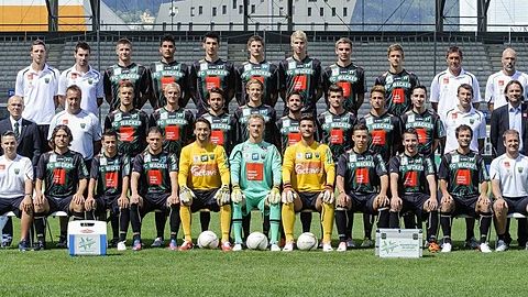 Reihe vlnr: Zeugwart Sascha Sonnweber, Tomas Abraham, Sascha Wörgetter, Marcel Schretter, Szabolcs Safar, Martin Siding, Markus Egger, Daniel Schütz, Alexander Hauser, 2. Reihe vlnr: Zeugwart Mike Rettkowski, Marco Köfler, Martin Svenjoha, Christoph Saurer, Fabian Hafner, Carlos Merino Gonzalez, Julius Perstaller, Thomas Bergman, Christian Schilling, Trainer Walter Kogler 3. Reihe vlnr: Physio Simon Egger, Physio Bernhaupt, Dario Dakovic, Marcelo Fernandes, Marco Kofler, Thomas Löffler, Simon Piesinger, Manuel Wildauer, Alexander Fröschl