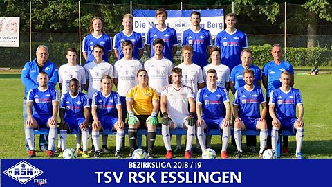 Hintere Reihe v.l.n.r.: Julian Beutter, Till Augner, Erik Scherrieble, Tilman Weißenborn, Johannes Traub
Mittlere Reihe v.l.n.r.: Spielleiter Thomas Schuler, Patrick Mayer, Lasse Prömel, Finn Hammerle, Basil Lorenz, Johannes Behrwind, Lutz Rath, Betreuer Wolfgang Strauss, Cheftrainer Gaetano Intemperante
Vordere Reihe v.l.n.r.: Dragan Gajic, Emmanuel Kru, Paul Hohl, Moritz Fellhauer, Johannes Lipp, Maurice Regber, Christoph Gauss, Michael Schmid
Es fehlen: Nic Hemminger, Dennis Schuder, Max Nordmann, Co-Trainer Florian Burkhardt