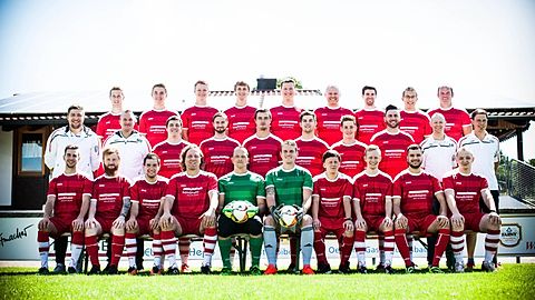 Hintere Reihe von Links nach Rechts: Denis Freuding,Johannes Schmid,Christoph Busch,Julian Schmid,Moritz Christ,Adam Schmid,Manuel Weber,Tobias Wiedemann,Christian Gaultier  
Mittlere Reihe:Philip Ruß, Betreuer Marco Schmid, Stephan Handtmann,Markus Sonntag,Paul Winter,Nico Winter,Fabio Christ,Spielertrainer David Krauth,Abteilungsleiter Sport Herren Achim Bürk, Abteilungsleiter Öffentlichkeitsarbeit Thomas Dobler
Vordere Reihe:Marco Weber,Manuel Rechsteiner,Christoph Moser,Thomas Kytka,Tobias Scherl,Benjamin Denzel,Manuel Mayer,Florentin Küfer,Bünyamin Kalkisim,Martin Trappe