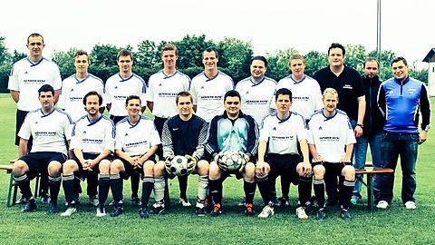 Erste Reihe sitzend von links: Alper Cinar, Sebastian Reichstaller, Florian Wachtveitl, Michael Bachmeier, Alexandder Attenhauser, Nicki Oszinda, Stephan Biendl

Zweite Reihe stehend von links: Iwan Scheibl, Valentin Lohmeier, Robert Hagelkruys, Andres Pettinger (Kapitän), Christoph Reiser, Adam Soos, Nicki Golpert, Günther Kunz (Trainer), Michael Schaffer, Starnecker Daniel