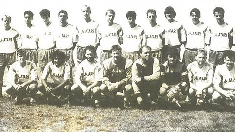 Stehend von links: Elmar Rompel, Mimo Addou, Andreas Zorn, Mesut Cal, Peter Schöninger, Norbert Herzing, Ramazan Erguel, Michael Reichardt, Christian Verges, Andreas Wustrack, Rainer Hörpel, Holger Traimhold (Trainer); vorne: Frank Hoss, Yuri Tacherial, Christoph Reusch, Uwe Strieck, Udo Hollick, Heiko Zippel, Mario Majuri, Heiko Altmann