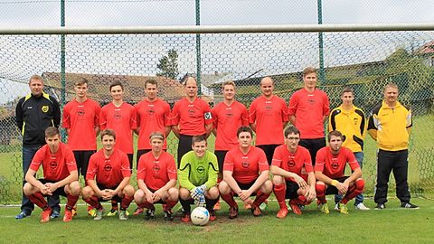 Unsere Reserve Mannschaft für die Saison 2014/20

hintere Reihe von links:
Rötzer Albert (Trainer), Bössl Oliver, Kärtner Tobias, Dirscherl Thomas, Bindl Thomas, Babl Andreas, Spachtholz Tobias, Killermann Christian, Stautner Michael, Tauber Sven

vordere Reihe von rechts:
Bindl Raimund, Degenkolbe Georg, Braun Christian, Bössl Marco (Torwart), Scherr Rudi, Greß Andreas, Legl Thomas