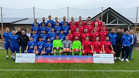 4. Reihe von links: Philip Hassler, Hakan Albayrak, Luis Erschig, Domenik Lehmann, Alex Schmidt, Duran Akcay, Fabio Lauppe, Denis Ceken, Alex Textor
3. Reihe von links: Rune Holzleiter, Aytunc Gümüssuyu, Timo Danzeisen, Artur Kemmer, Christian Heisel, Sebastian Meier, Özcan Ersan, Lindrit Ismailji, Julian Schmidt, Tapio Holzleiter
2. Reihe von links: Oliver von Landenberg (Trainer), Dirk Ziser (Sponsor), Kurt Danzeisen (1. Vorstand), Manuel Braunwarth, Daniel Baumer, Marlon Russo, Florian Baumer, Marc Rueb, Benjamin Köhl, Mustafa Polat, David Textor, Manpreet Matta, Tobias Schill (Trainer), Markus Rinklin (Sponsor), Thorsten Krausse (sportl. Leiter), Karl-Heinz Rinklin (Sponsor)
1. Reihe von links: Tobias Löffler (Trainer), Adi Meier (Spielausschuss), Robin Meier, Enjo Magalhaes De Almeida, Tugay Coban, Marc Möller, Dominik Richter, Sergio Neumann, Polat Gündüz, Jonathan Stiller, Nico Hoelle, Sergio Meier (Trainer)
Es fehlen: Stefanie Ernst (Betreuerin), Jonas Schill, Finn Berger, Christoph Fehrenbach, Jochen Walz, Bilal Akcay, Taha Ardahanli, Lukas Bury, Feramuz Hasan Ali, Angelo Müller, Maximilian Laskowski, Marino Günther, Junes Schmidt