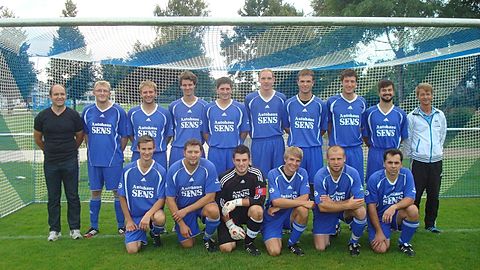 Hintere Reihe von links: Coach Walter Rau, Alexander Angersbach, Steffen Hauber, Jonas Stropek, Maximilian Thanhäuser, Matthias Kornmann, Patrick Göttler, Martin Schabert, Philipp Leiß, Coach Milance Miladinov.
Vordere Reihe von links: Thomas Stippler, Andre Kahler, Fabian Göttler, Manuel Stropek, Renè Steinmeyer, Siggi Jauernig