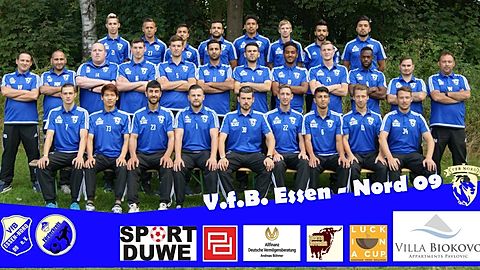 h.R.v.l.: Patrick Ksinczyk (nicht mehr im Kader), Fabian Balk (nicht mehr im Kader), Ramiar Shwan, Koray Önal, Leandro Guimarães, Lars Anhalt, Antwan Lazkani (nicht mehr im Kader), Muharrem Curuk
m.R.v.l.: Torwart-Trainer Viktor Bauer, Betreuer Mohamed Menajed, Justus Kaiser (nicht mehr im Verein), Dominik Schött, Patrick Potocnik (nicht mehr im Kader), Seyed Salar Mousavi Natanzy, Ivica Čičak, Christopher Amani, Kenan Seçgin (nicht mehr im Kader), Dennis Grüttner, Co-Trainer Dennis Wilde, Chef-Trainer Patrick Meyer
v.R.v.l.: Rico Kapetanos (nicht mehr im Kader), Hyeong Seok Hwang, Muhammet Ekin, Nico Fioretti, Pascal Pohl (nicht mehr im Kader), Timo Lemmer, Sayed Sahand Mousavi Natanzy, Arbnor Dzemajli, Stefan Meyer (nicht mehr im Kader)

Es fehlt: Physiotherapeutin Vanessa Kohn

Neu im Kader: Manuel Jeromin, Gzim Dzemajli, Bilal Ciftci, Kim Dedek und Ron Zander