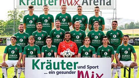 Hintere Reihe von links:
Julian Rüdling, Niklas Wendel, Daniel Kaminski, Johannes Knorr, Michael Rügamer
Mittlere Reihe von links:
Christoph Hofmann, Kai Zierock (Co-Spielertrainer), Robert Brenner, Patrick
Gnebner (Spielertrainer), Tobias Holzberger, Christoph Kniewasser
Vordere Reihe von links:
Christian Eberhardt, Fabian Dingeldein, Lukas Möser, Jan Wurlitzer, Max Kursawe,
Leon Beßler, Julian Beßler
Es fehlen: Edgar Wildeis