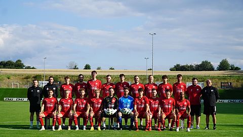 Obere Reihe: 
Christian Lensch (Spielertrainer), Manuel Bonengel (Co-Trainer), Jakob Dewald, Lukas Hasenfratz, Michael Rauber, Max Dewald, Niclas Scholl, Johannes Gemmel, Steffen Hoffmann, Felix Backes, Tim Rettenberger, Fabian Eiden (Physio), Heino Schmidt (Torwarttrainer)
Untere Reihe: 
Gabriel Posse, Boris Becker, Gian Luca Forkel, Sven Görgen, Simon Holz, Simon Schumacher, Adrian Schuler, Paul Konrad, Marvin Nackas, Ralph Smith
Es fehlen: Patrick Kirsch, Max Wallfaß, Luca Schönberger