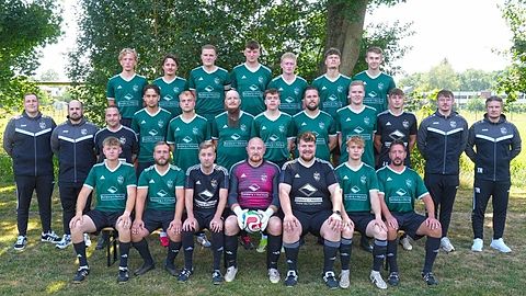 Mannschaftsfoto: Herren - 1. Mannschaft - SV Waldsturm Frensdorf 1974 - Saison 26/27