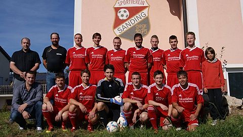 von oben links: Waldemar Kaufmann, Norbert Luber, Andreas Hönig, Kevin Seitz, Michael Track, Stefan Sulzenbacher, Michael Thiem, André Burkert, Christian Eichinger, Fabian Wysotzki /// von unten links: Witali Kaufmann, Tobias Drescher, Markus Diem, Philipp Priglmeier, Florian Köglmeier, Florian Dietz, Michael Wysotzki