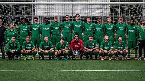 hintere Reihe (v. l.): Trainer Jakob Janssen, Betreuerin Petra Kehrbusch, Kingsley Ejimonyeaka, Fabian Wasser, Eddy Felis, Kevin Tillmann, Daniel Kronen, Moritz Kleinheyer(c), Mark Brandhoff, Jan Schröder, Felix Brüxkes, Elias Gehlau, David Aichenende, Marvin Brandhoff

vordere Reihe (v. l.):  Betreuer Ricardo Schmitz, Kai-Ferdinand Brüxkes, Patrik Hendrix, Marius Klausmann, Jan Stegmanns, Christian Saalmann, Mike Rettig, Jan Lenzen

es fehlen: Dominik Schmitz, David Wittbusch, Andreas Wolters
