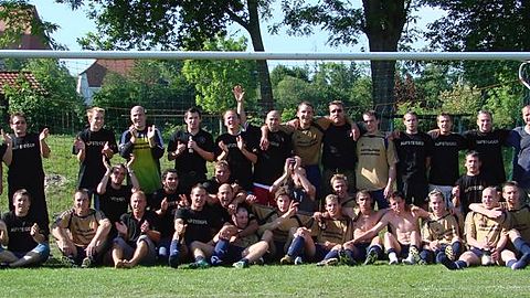 Die 2 Meistermannschaften des FC Julbach-Kirchdorf 2006/2007